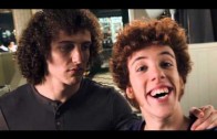 Confira a nova campanha da Vivo, estrelada pelo Ruivo e pelo jogador David Luiz