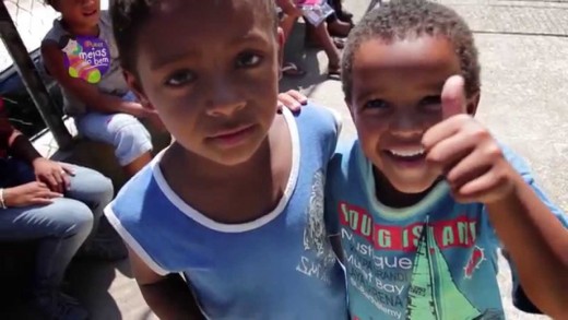 O que você faz com suas meias desbotadas ou sem par?  Confira a nova campanha da Puket, “Meias do Bem”, e descubra como elas podem ajudar pessoas carentes.