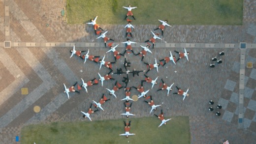 Filmado por drones no Japão, novo clipe OK Go ilustra a música “I won’t let you down”, do álbum “Hungry Ghosts”
