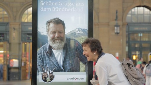 Um camponês suíço convida o público da metrópole para uma visita – e funciona!