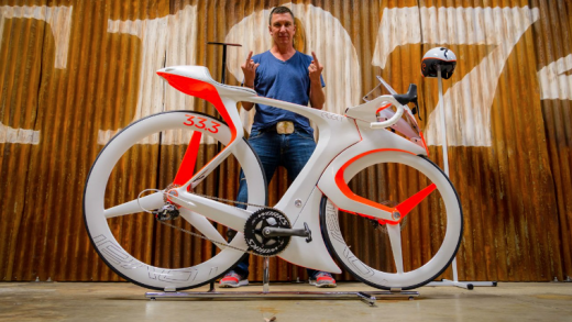 Designer cria sua versão da bicicleta do futuro