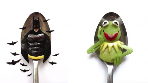 Artista cria pequenos retratos com comida em colheres
